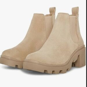 Steve Madden Tan Chelsea Ankle Boots Rugged Sole